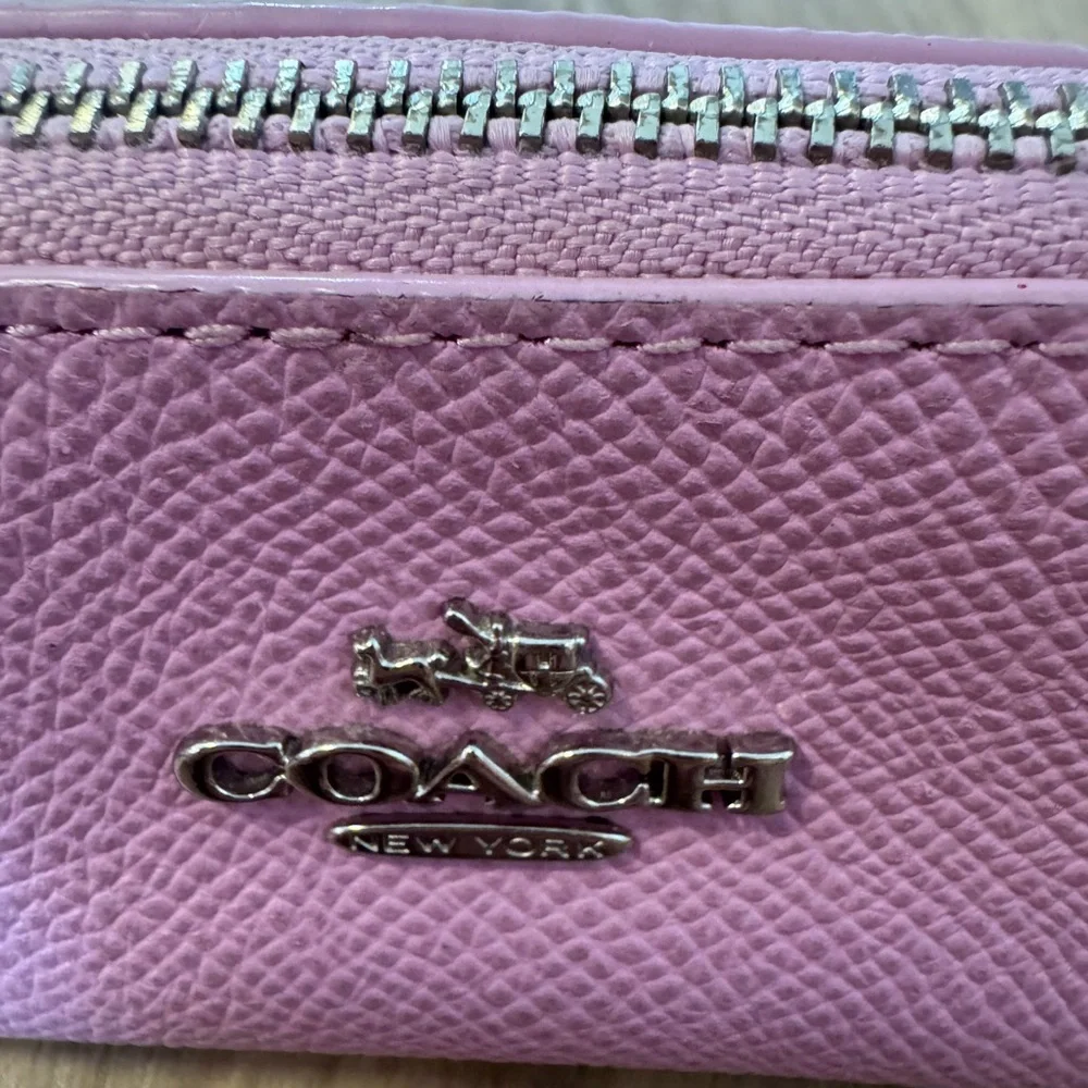 Pink Coach change purse - Picture 2 of 3